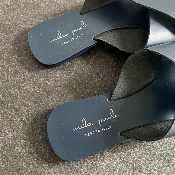 🦋 Mila Paoli Navy Sandals (7) - Picture 5 of 5